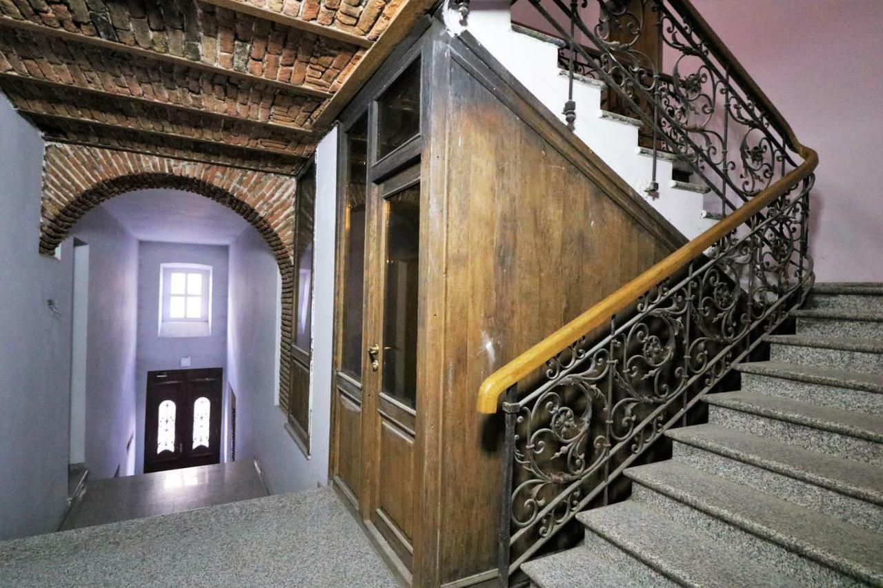 Rustaveli Downtown Aparthotel تبليسي المظهر الخارجي الصورة